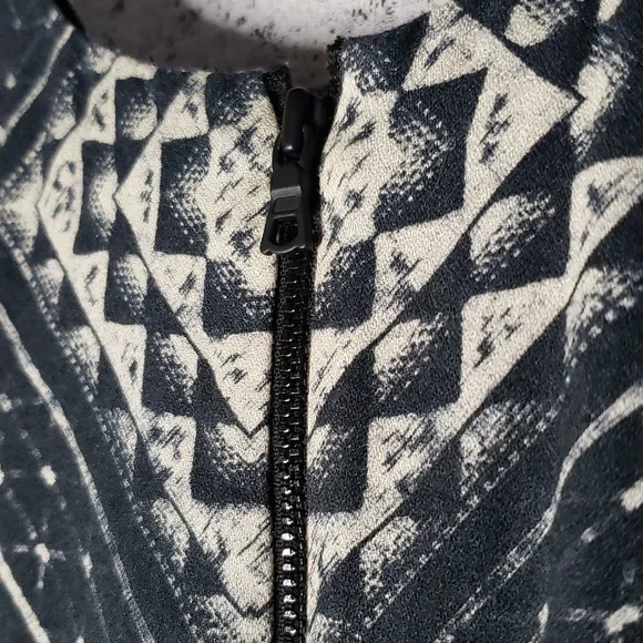 Alice + Olivia navy blue & cream summer dress w weighted lining - Picture 4 of 10